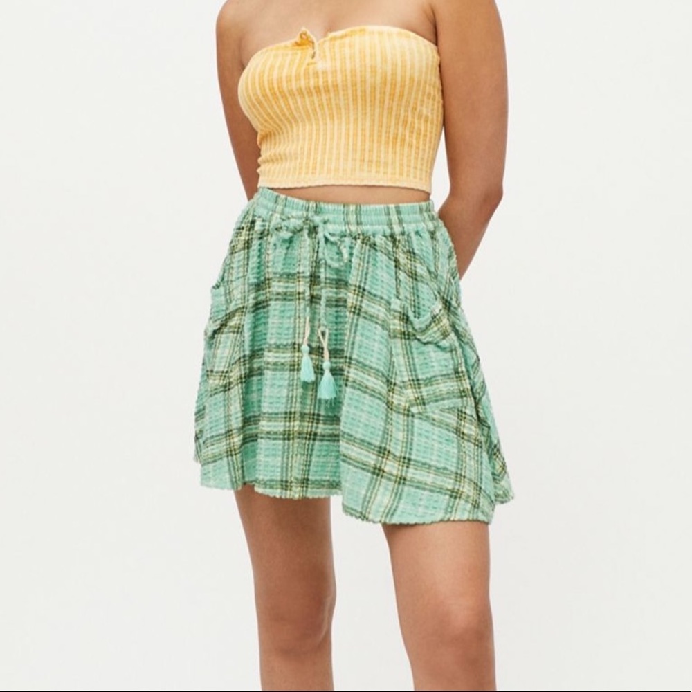 NWT UO Mint Plaid Crinkle Free Spirit Tassel Skirt - Picture 3 of 4